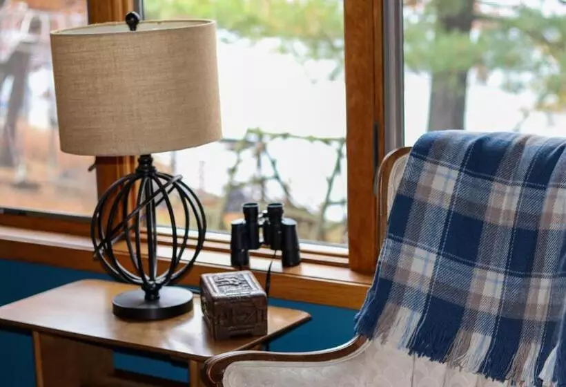 Lakeplace Bed & Breakfast