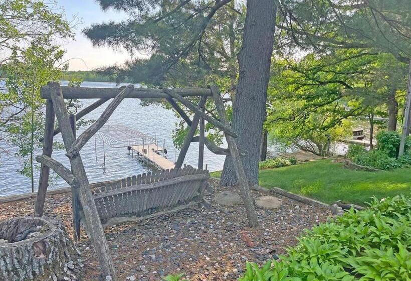 Lakeplace Bed & Breakfast