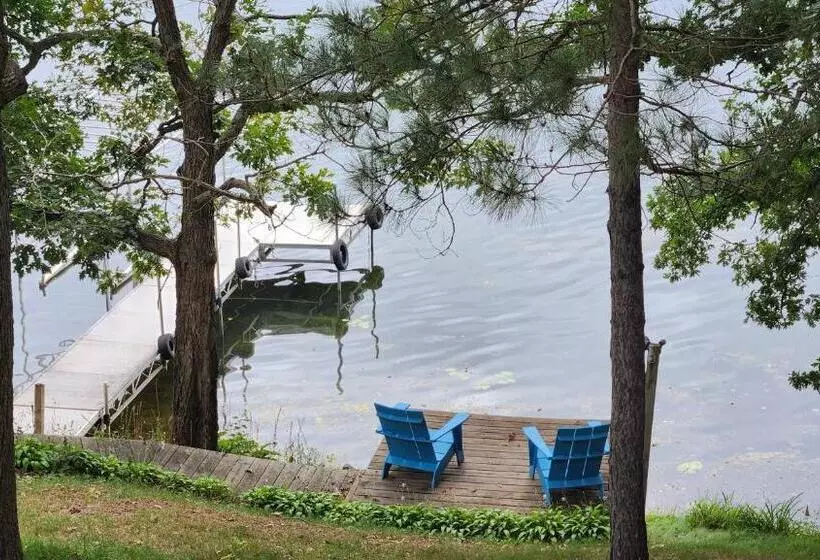 Lakeplace Bed & Breakfast