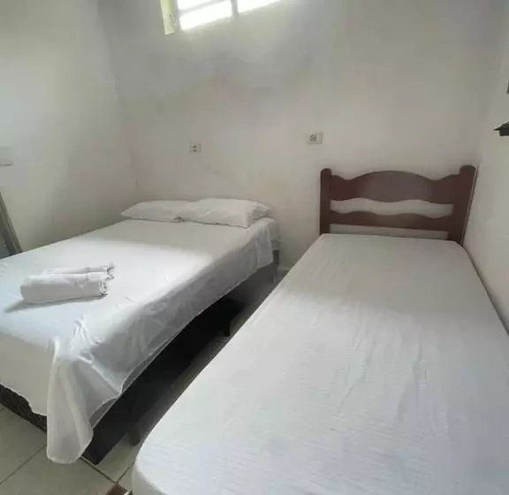 پانسیون 02 Doutor Hostel 800 Mts Da Praia