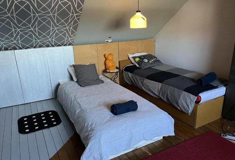 膳宿费 Cornerhouse