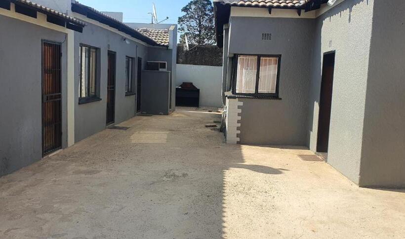 פנסיון De Chillas Villas