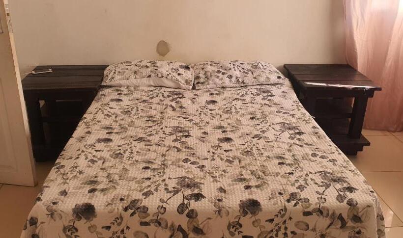 פנסיון De Chillas Villas