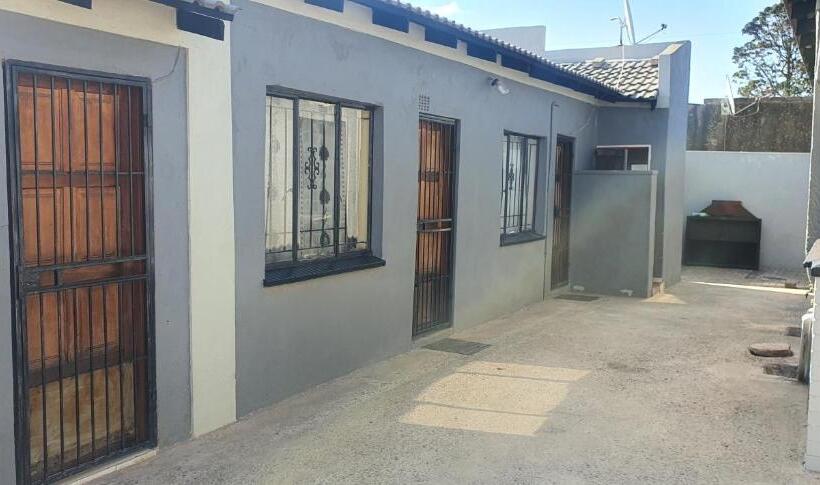 פנסיון De Chillas Villas