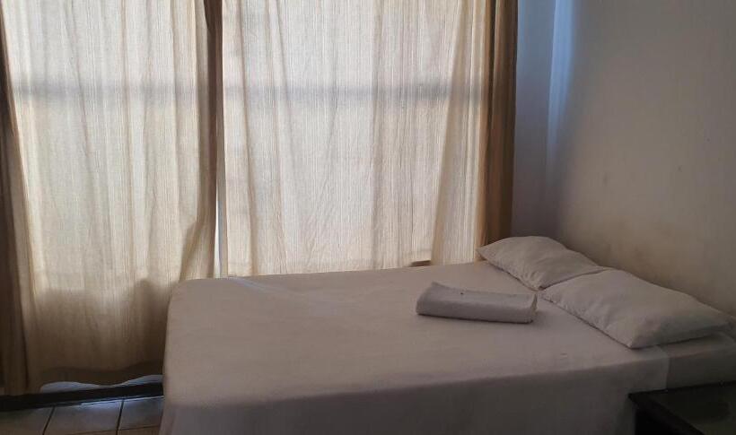 פנסיון De Chillas Villas