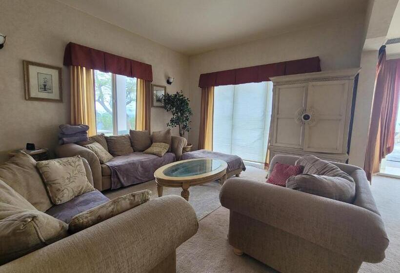 بنسيون Guam Theo House