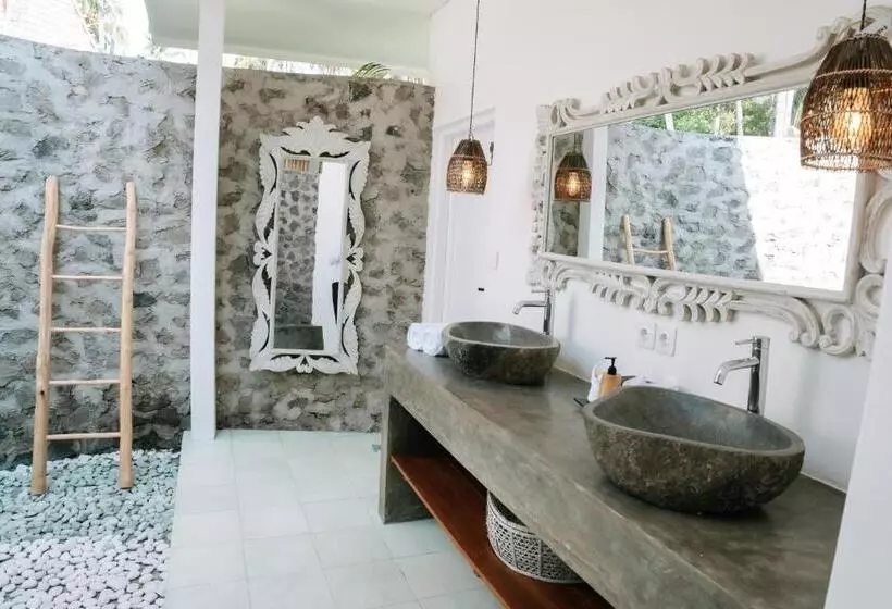 ペンション Senang Resort