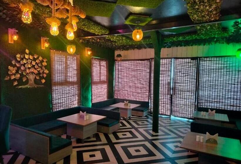 Курорт Aranyamhills