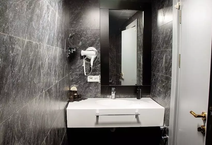 Shelter Inn Hotel & Spa