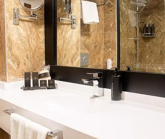 Shelter Inn Hotel & Spa