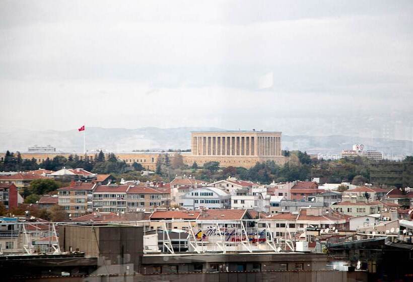 Shelter Inn Hotel & Spa