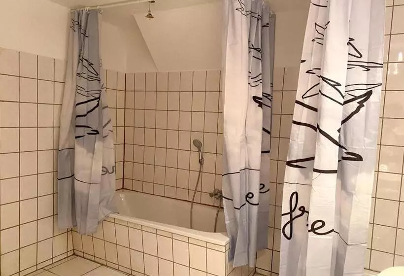 ユースホステル Accomodation In Wuppertal
