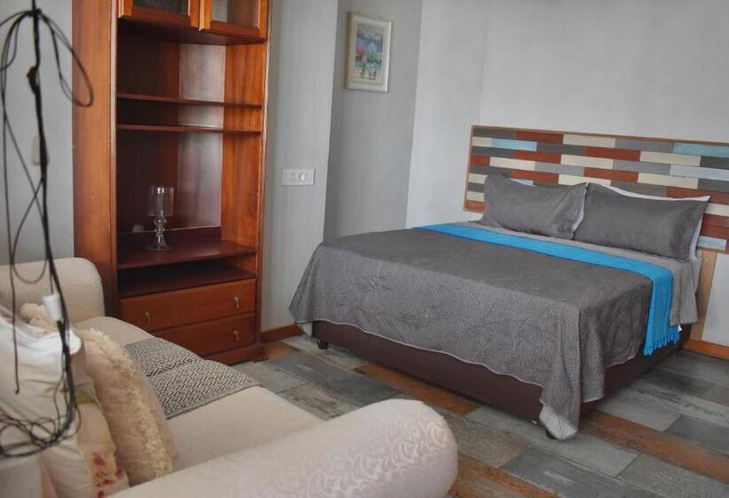 住宿加早餐  Beachbums Lodge