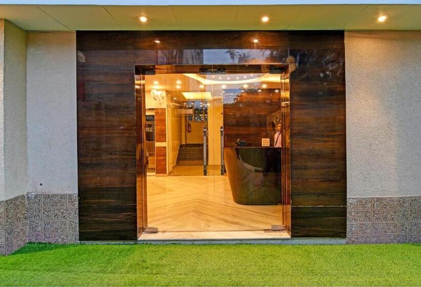 Szálloda Super Townhouse Refresh