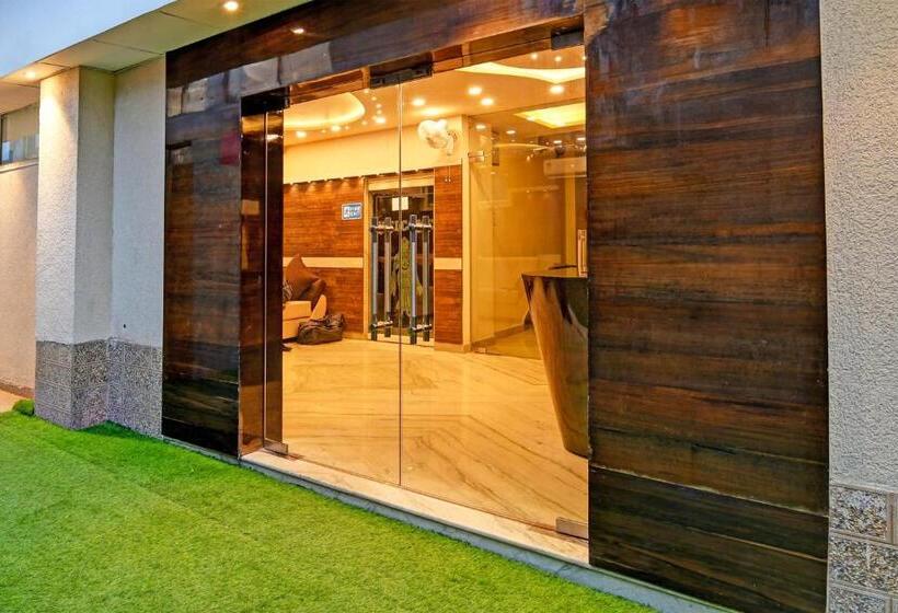 Szálloda Super Townhouse Refresh