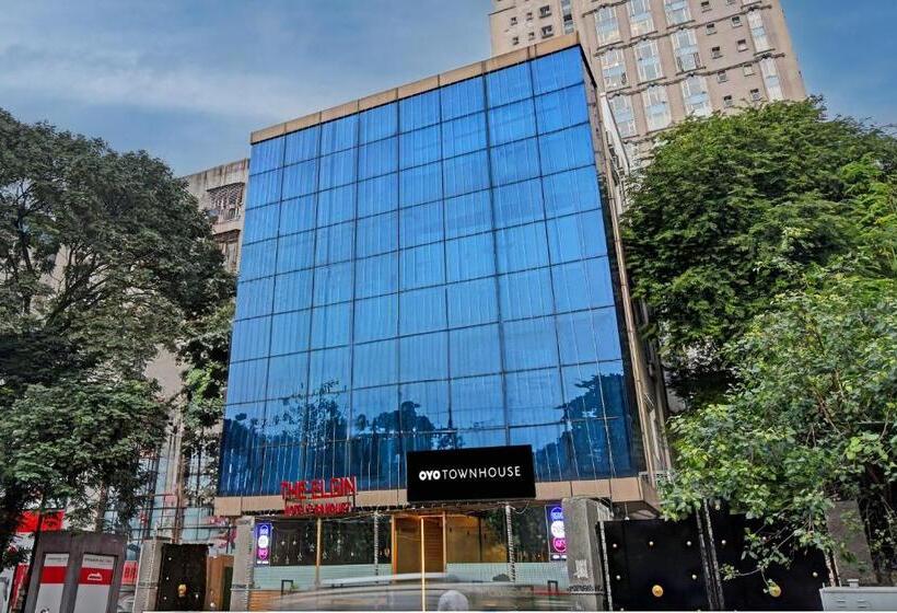 Szálloda Super Townhouse Refresh