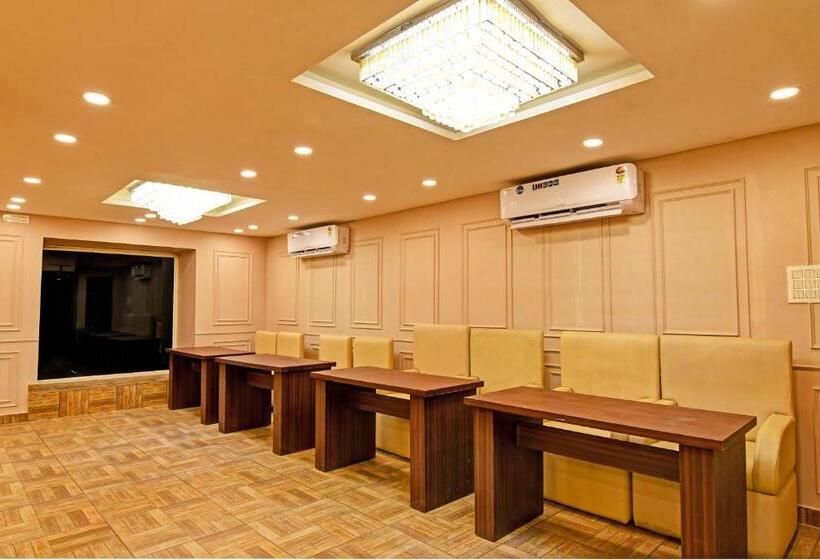 Szálloda Super Townhouse Refresh