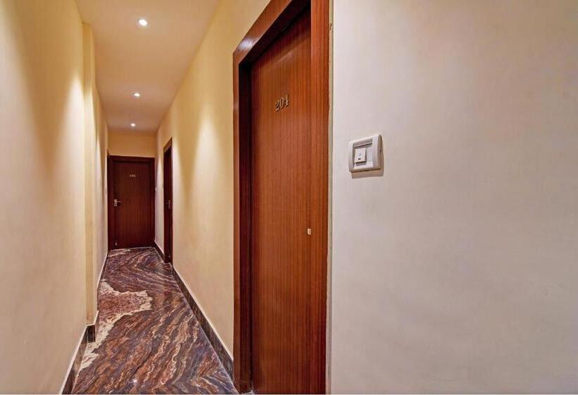 Szálloda Super Townhouse Refresh