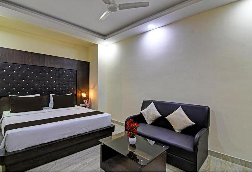 Szálloda Super Townhouse Refresh