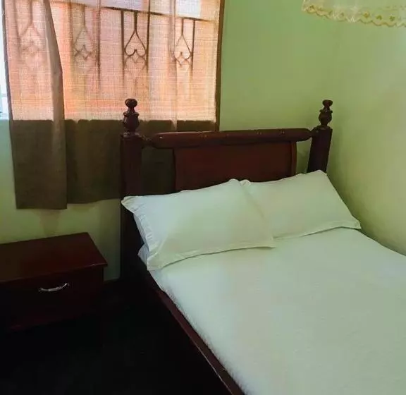 هتل Kalifonia Guest House