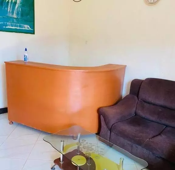 هتل Kalifonia Guest House