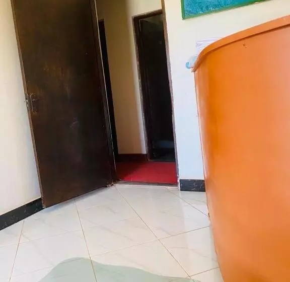 هتل Kalifonia Guest House