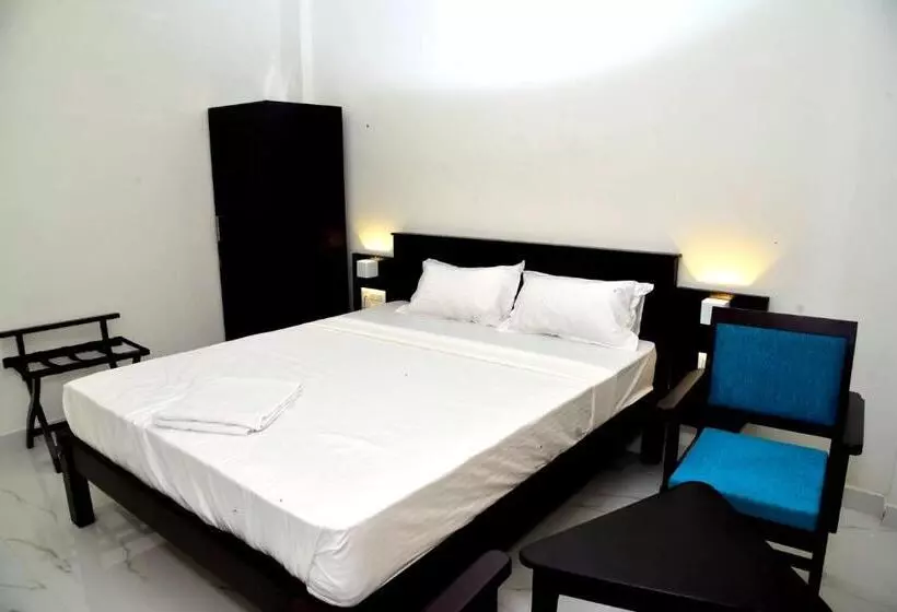 ホテル Sharada Inn