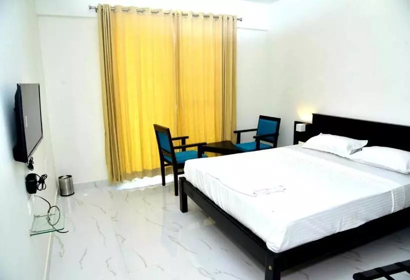 ホテル Sharada Inn