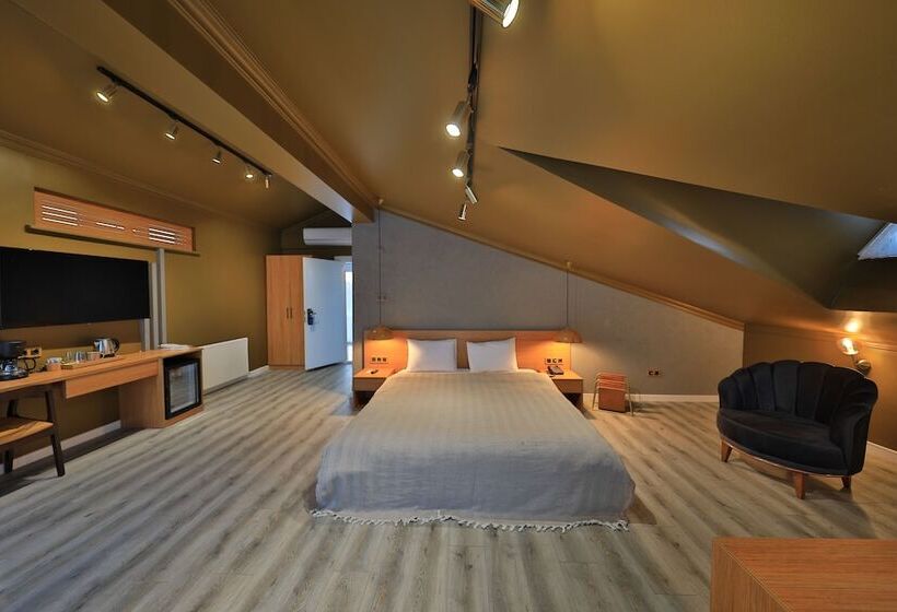 호텔 Treekos Suite