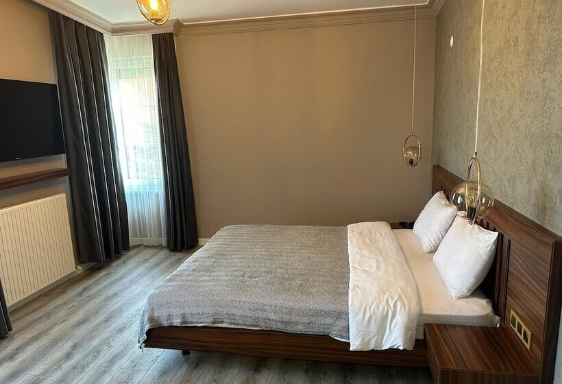 호텔 Treekos Suite