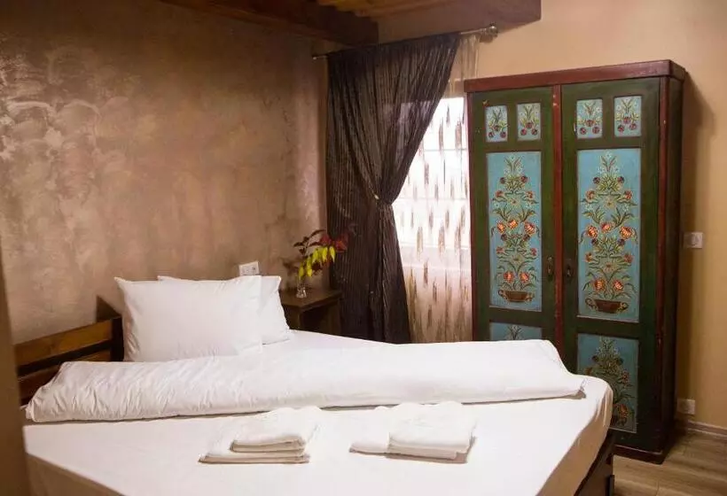 Majatalo Casa Cu Magnolii