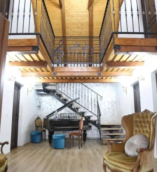 Majatalo Casa Cu Magnolii