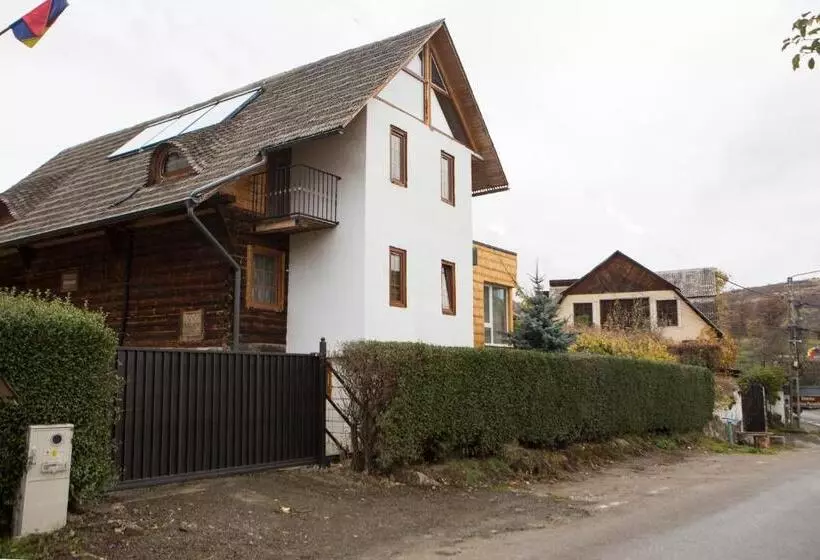 Majatalo Casa Cu Magnolii