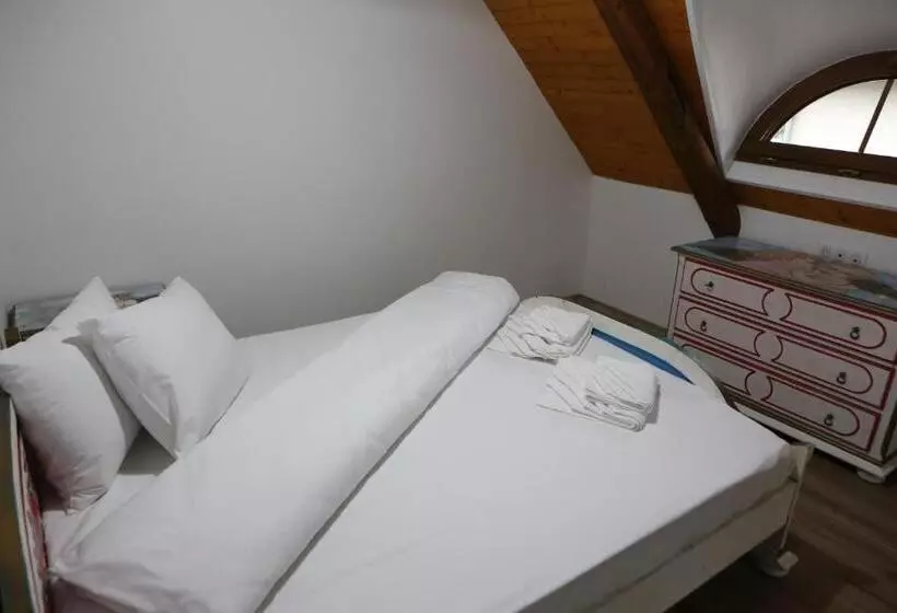 Majatalo Casa Cu Magnolii