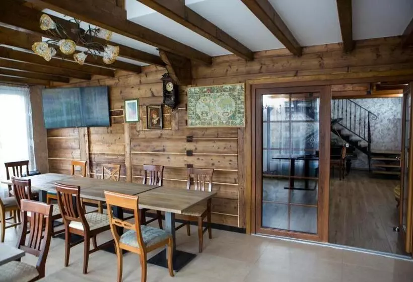 Majatalo Casa Cu Magnolii