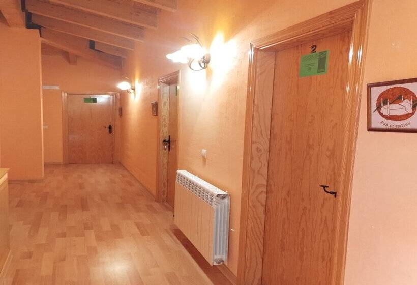 פנסיון Hostal Los Quiñones