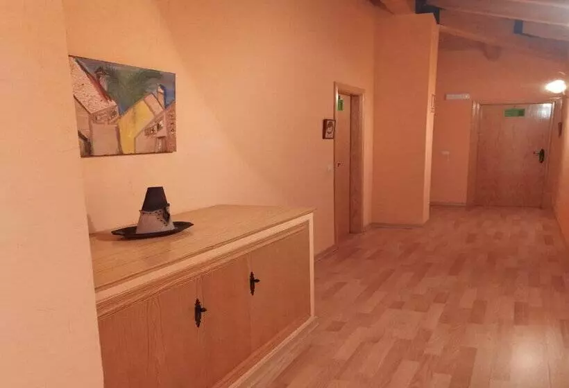 ペンション Hostal Los Quiñones