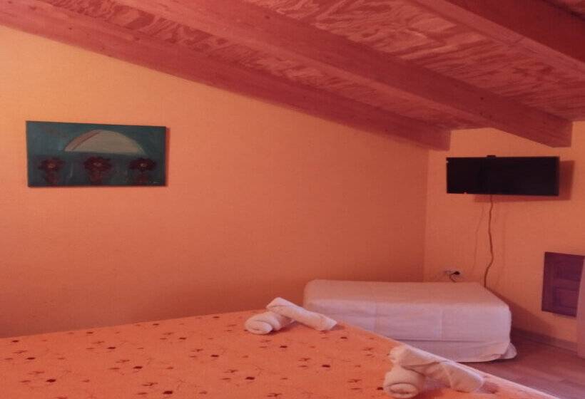 פנסיון Hostal Los Quiñones