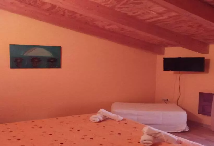 ペンション Hostal Los Quiñones