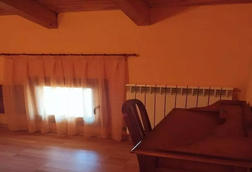 ペンション Hostal Los Quiñones