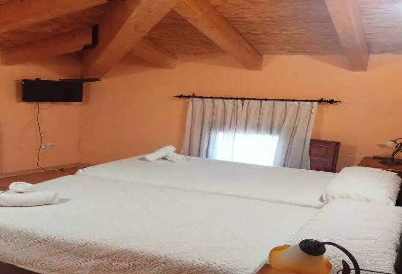 ペンション Hostal Los Quiñones