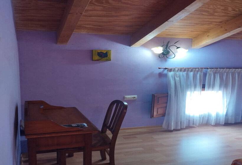 פנסיון Hostal Los Quiñones