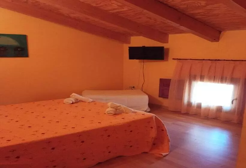 ペンション Hostal Los Quiñones