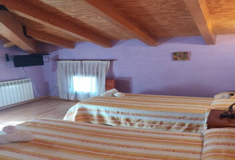 פנסיון Hostal Los Quiñones