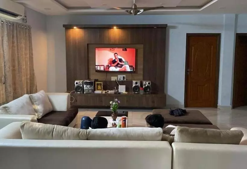 ペンション Paradise Villas   Duplex 5bhk   A Golden Group Of Premium Home Stays   Tirupati