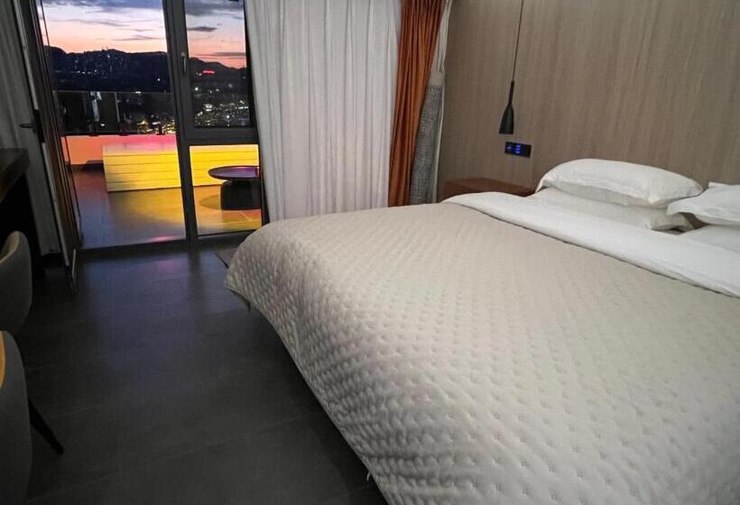 Pensjonat Phoenix Best River View B&b