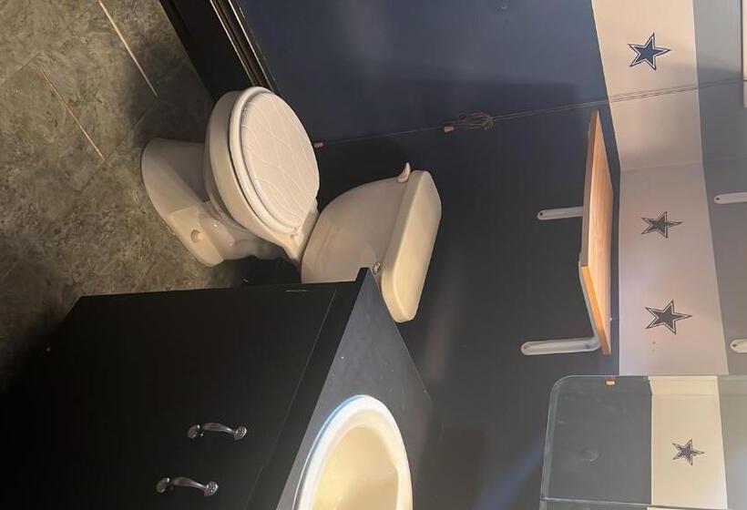 Пансион Room In House Cozy Comfy Private Room Close To Everything L