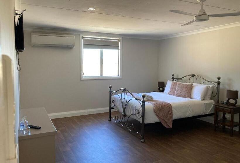 פנסיון The Wooly Guesthouse