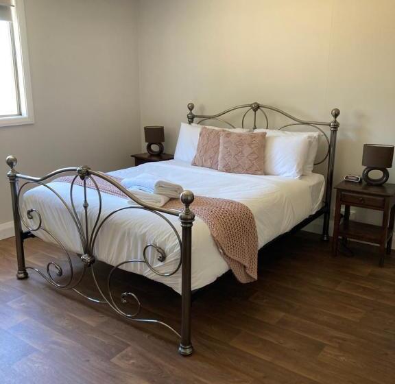 פנסיון The Wooly Guesthouse