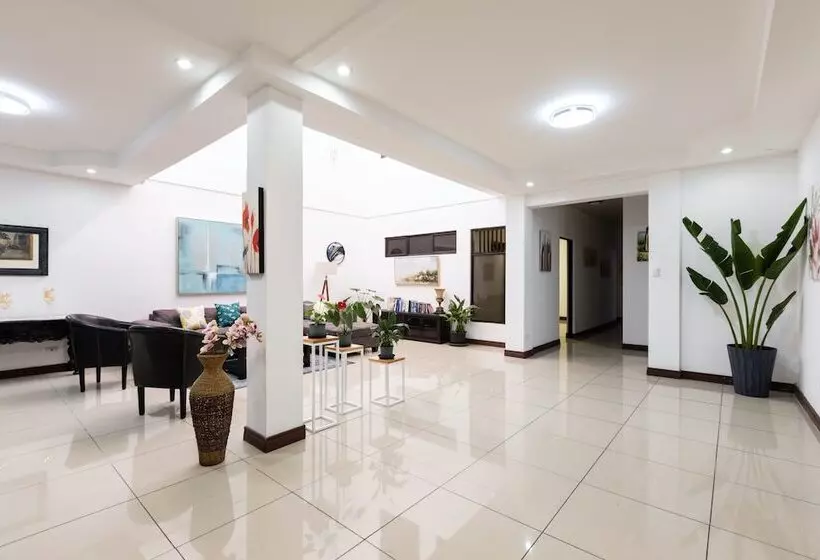 پانسیون Viva Guest House